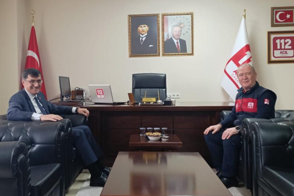Başkan Kahveci’den Kütahya 112 Acil Çağrı Merkezi’ne ziyaret<