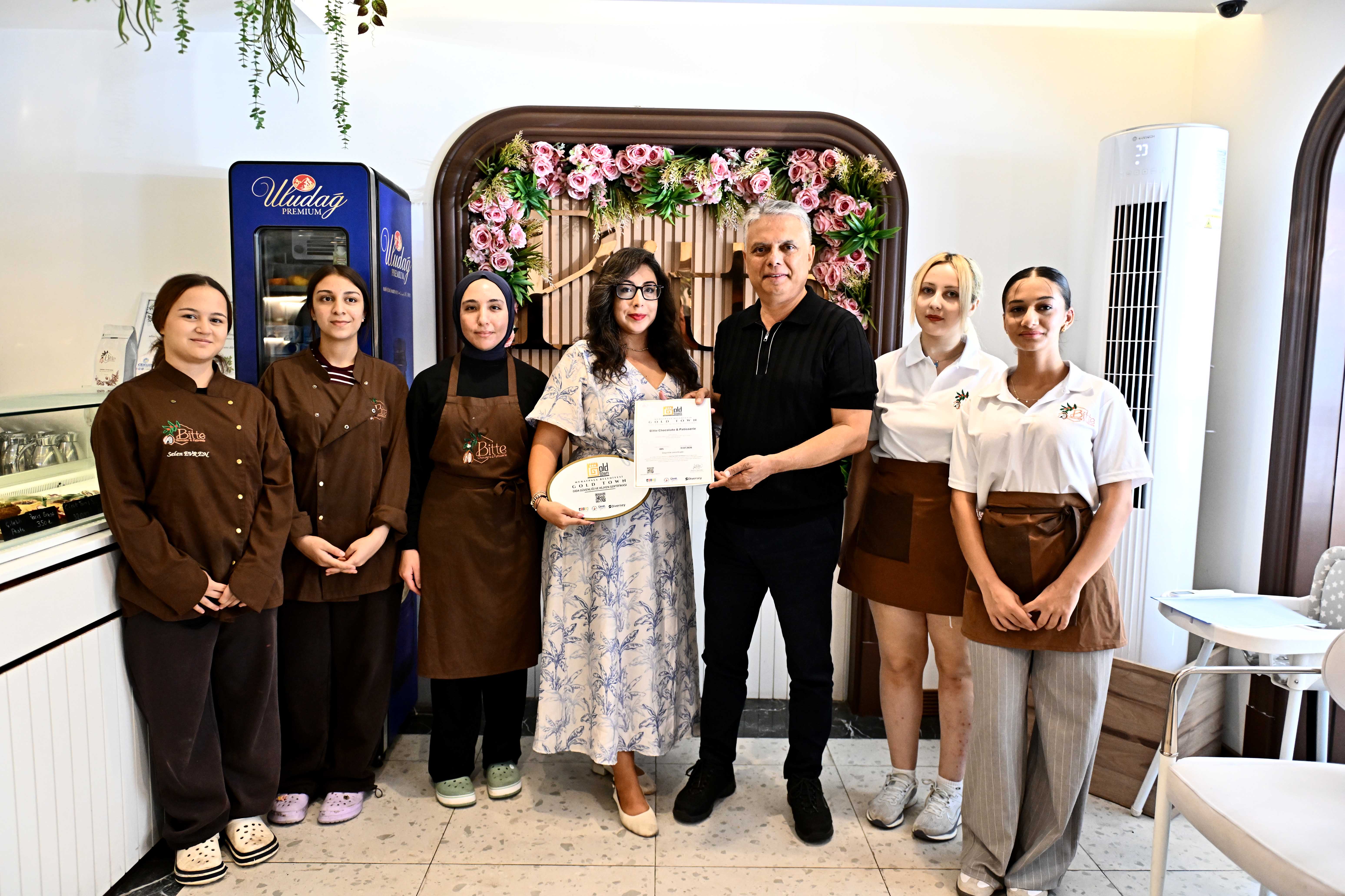 Muratpaşa’da Gold Town Gıda Güvenliği ve Hijyen Sertifikası yaygınlaşıyor