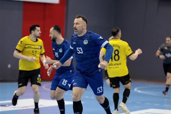 Sakarya Büyükşehir Play-off final serisinin üçüncü maçında Beykoz Belediyesine mağlup oldu
