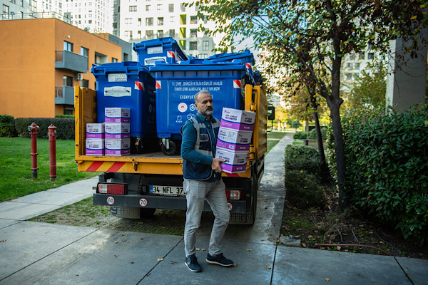 Esenyurt’ta 300 konut ve üzeri sitelerde geri dönüşüm sistemleri kuruluyor