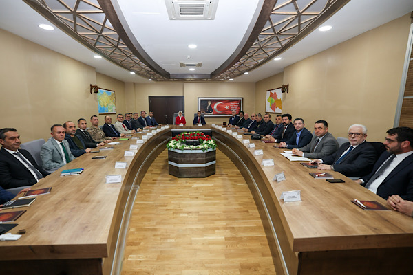 Siirt’te “Muhtarlar Akademisi” programı için hazırlık toplantısı yapıldı<