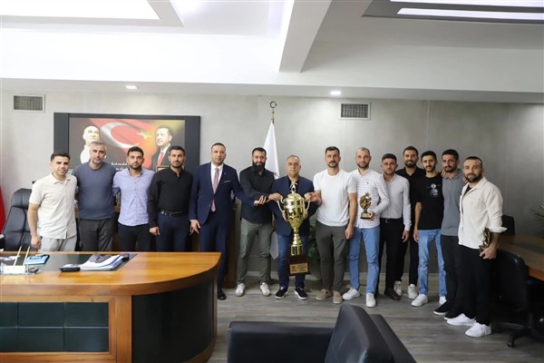 Başkan Sarı: Altınözü’nün azmiyle, gençliğin gücüyle gurur duyuyoruz<