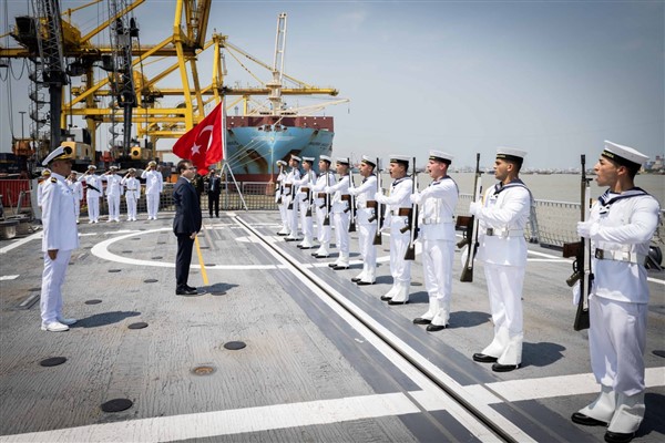 TCG Kınalıada'dan Chittagong Limanı’na ziyaret
