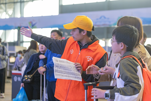 Cumhurbaşkanı Xi’den gönüllülük ruhunu ileriye taşıma çağrısı<