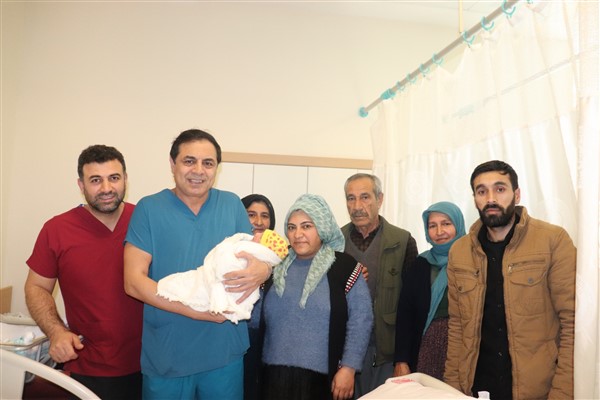 Şanlıurfa'da kısır teşhisi konan çift tedavi ile çocuk sahibi oldu