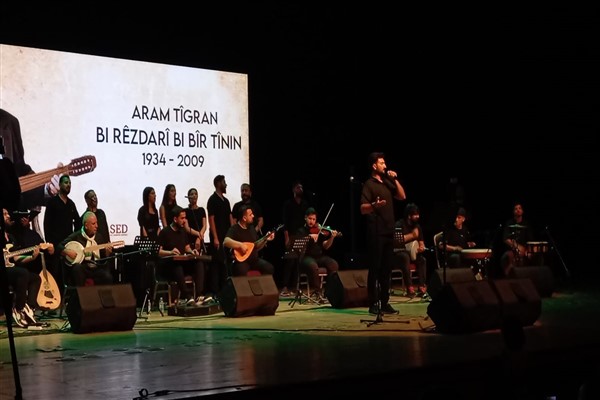 Diyarbakır’da Aram Tîgran, vefatının 16. yılında anıldı<