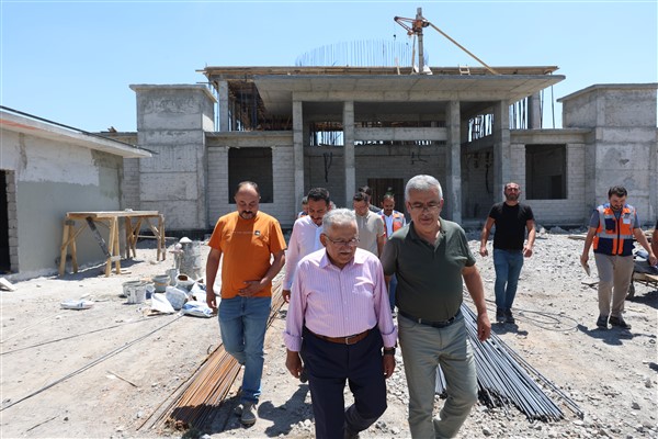 Başkan Büyükkılıç, Muhittin Birdal Camii Camii inşaatında inceleme yaptı