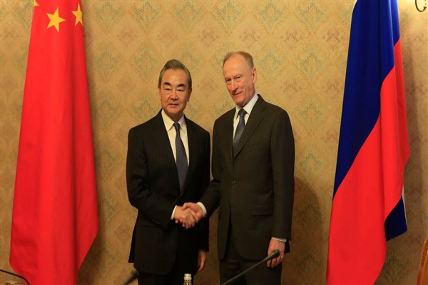Wang Yi Rusya Güvenlik Konseyi Sekreteri Nikolay Patruşev'le görüştü