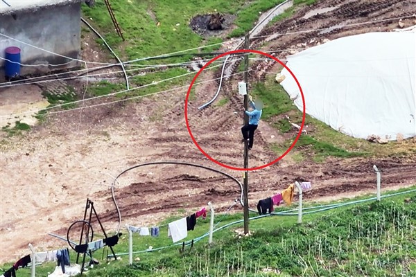 Dronu görünce kaçak hatları iptal etti<