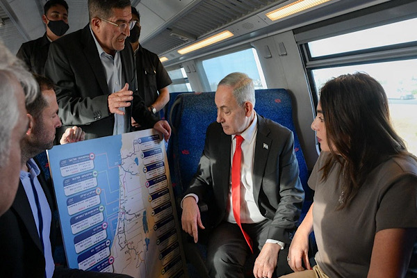 Netanyahu: İsrail vatandaşları için burada çok büyük bir haber var<