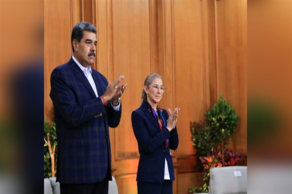 Maduro'dan mesaj: Biz iyiyiz, biz savaşçılarız<