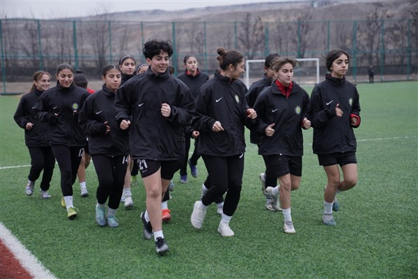 Kaydu: Sportif başarının yanında kadınların gücünü de ortaya koymak için çabalıyoruz