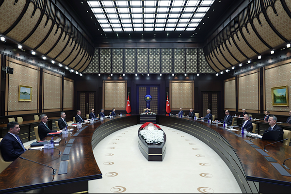 Diyarbakır’da ihtiyaç sahiplerine sıcak ekmek desteği<