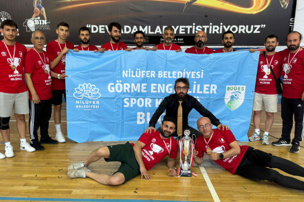 Nilüfer BUGES, B2-B3 Futsal 1 Ligi'nde şampiyon oldu<