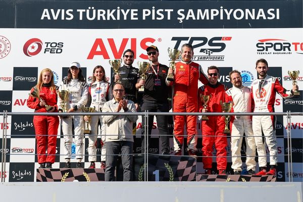 İstanbul Park’ta pist şampiyonasının beşinci ayağı tamamlandı<