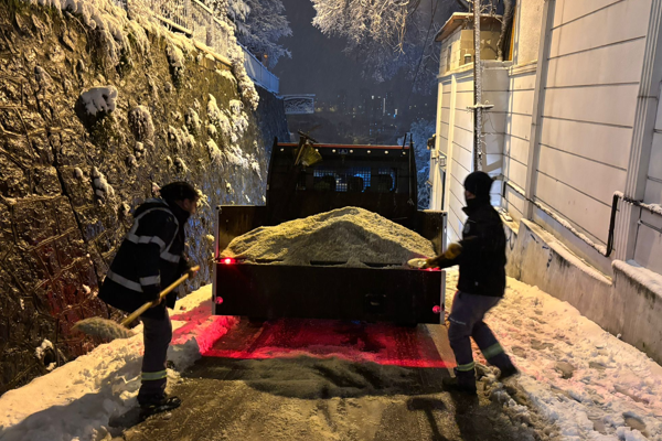 Kartal’da karla mücadele çalışmaları <