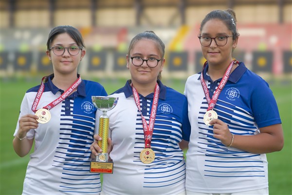 Büyükşehir okçuları, U15 Türkiye Şampiyonası’nda başarı elde etti<