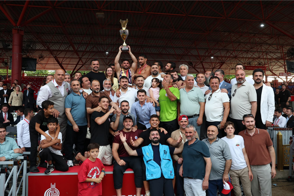 Kırkpınar'da başpehlivanlık ve kürsü dereceleri elde edildi<