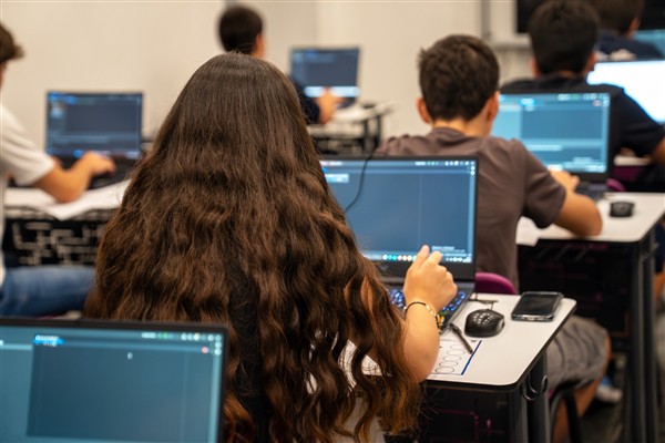 Gençler İBBTech Teknoloji Takımı’nın seçmeleri için yarıştı<