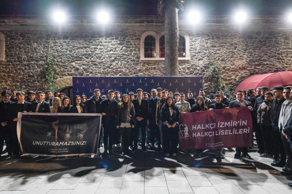 Başkan Tugay, CHP İzmir İl Gençlik Kolları'nın iftarına katıldı<