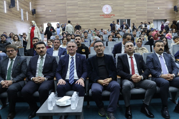 Van’da Medeniyet, İnsan ve Hikaye programı gerçekleştirildi<