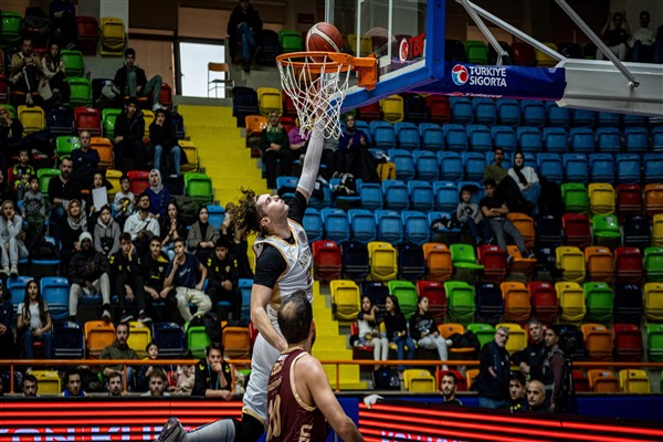 Konya Büyükşehir Belediyespor, Bandırma Bordo Basketbol'u konuk etti