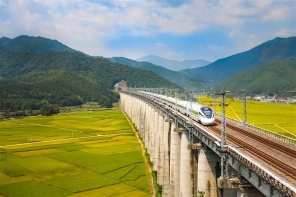 Xinjiang için 150'den fazla özel turistik tren hizmete girecek<