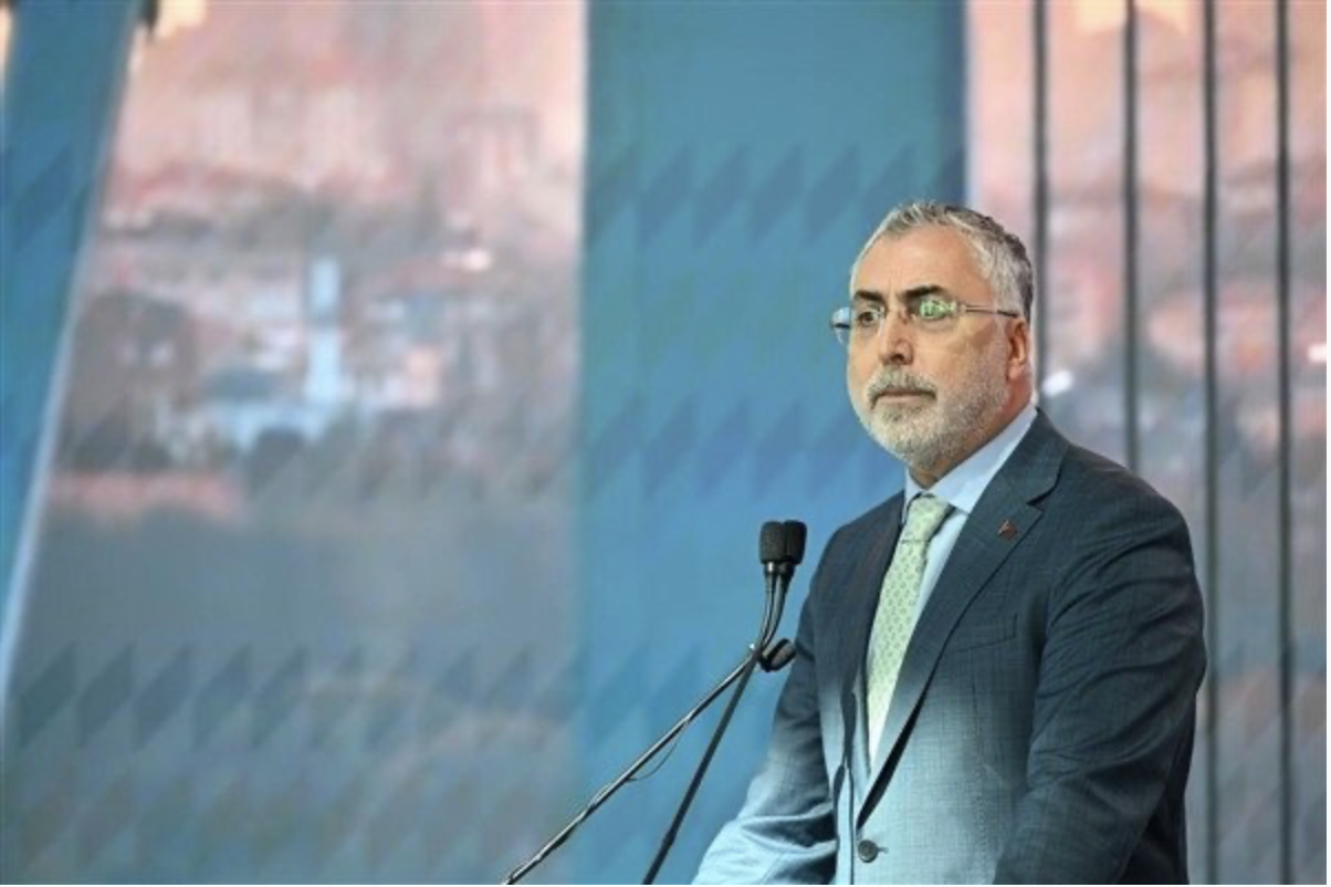 Bakan Işıkhan, 15 Temmuz şehidi Yakup Kozan’ın ailesini ziyaret etti