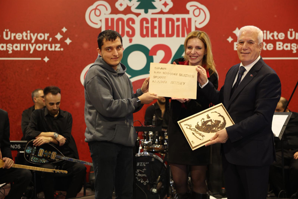 Büyükşehir personeline yönelik ‘Yeni Yıl Kutlama Programı’ yapıldı