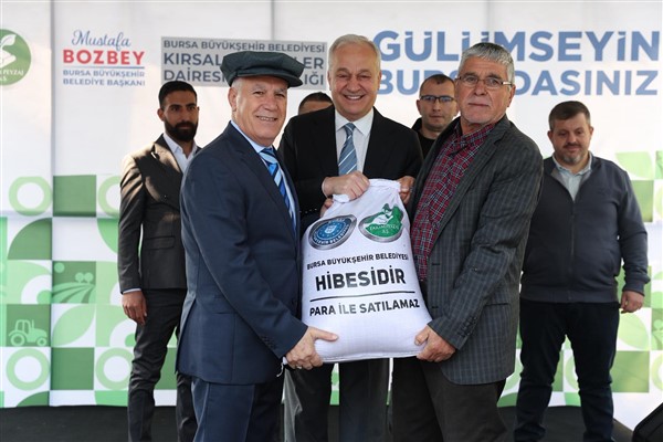 Büyükşehir'den çiftçiye yerli tohum desteği<