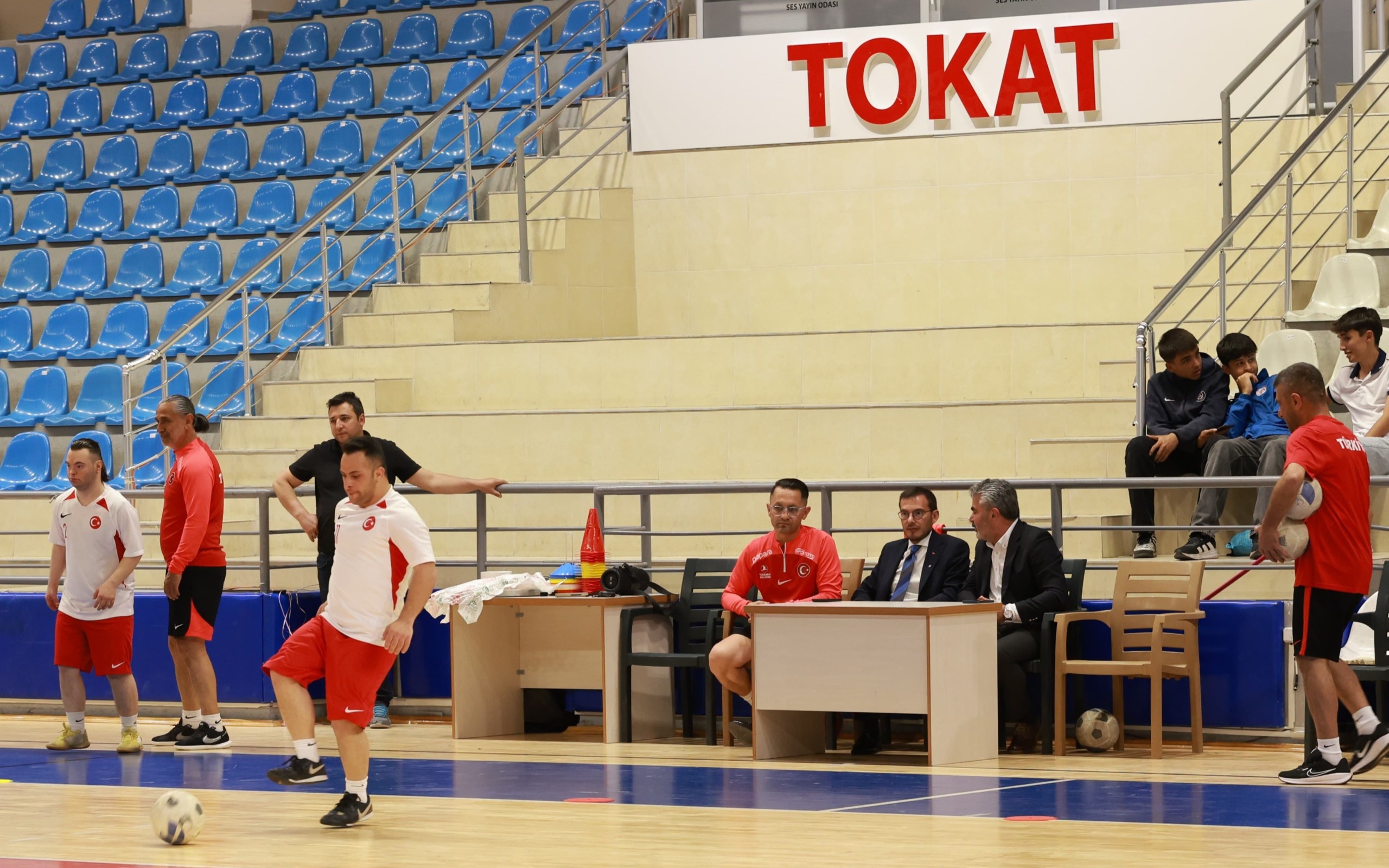 Tokat Belediyesi, Down Sendromlu Futsal Milli Takımı'nı ağırlıyor<