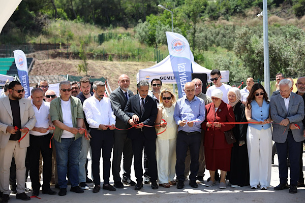 Gemlik’te Sahipsiz Hayvan Bakımevi ve Doğal Yaşam Alanı hizmete açıldı<