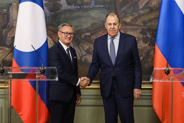Rusya Dışişleri Bakanı Lavrov, Laos Dışişleri Bakanı Phomvihane ile görüştü<
