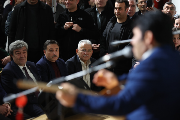 Başkan Büyükkılıç, 4. Uluslararası Aşıklar Şöleni’ne katıldı<
