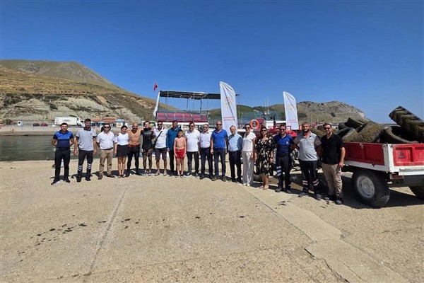 Gökçeada'da deniz dibi temizliği<