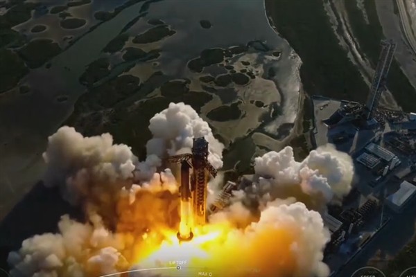 SpaceX, 11. Starship test uçuşunu başarıyla tamamladı<