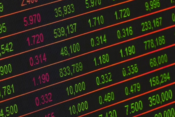 Fonlar altın ve petrolde temkinli, Euro'da iyimserliğini koruyor<