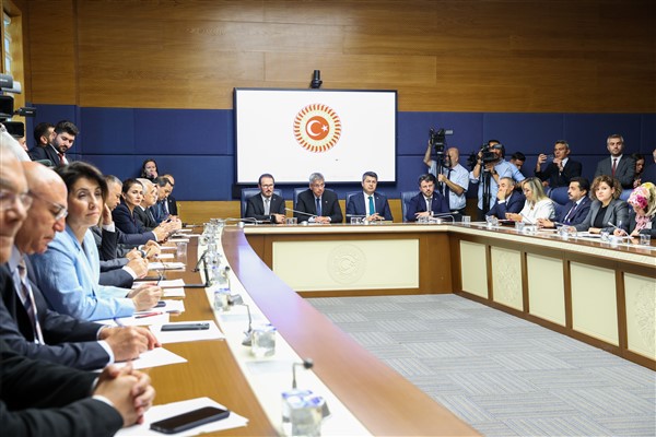 Bakan Memişoğlu: Sağlık sektörünü Türkiye’nin lokomotif sektörü haline getirmek istiyoruz<