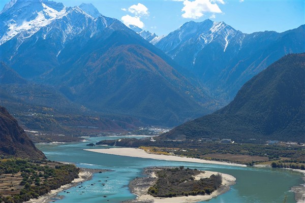 Çin’de Yarlung Zangbo hidroelektrik projesi başlatıldı<