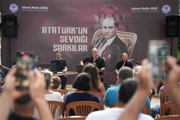 Atatürk'ün sevdiği şarkılar, Atatürk Köşkü'nde yankılanıyor