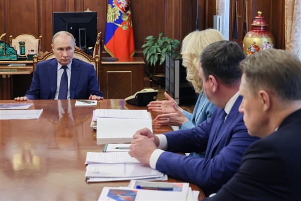 Putin, sosyal konulara ilişkin toplantı yaptı <