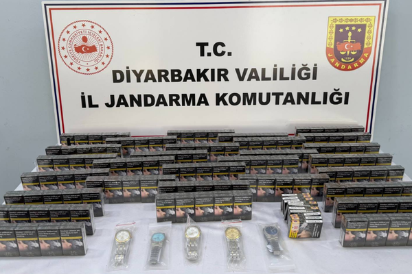 Diyarbakır'da kaçak sigara ve elektronik ürün ele geçirildi