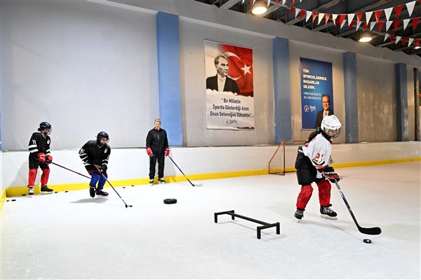 Buz Hokeyi Gelişim Kampı Antalya’da<