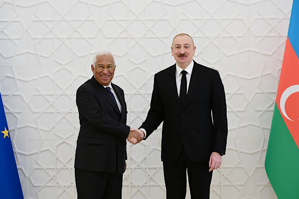 Aliyev, AB Konseyi Başkanı Costa ile bir araya geldi<