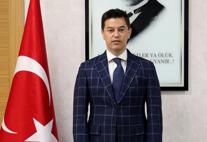 Başkan Ünlü: Geleceğimizin teminatı gençlerimize güveniyoruz<
