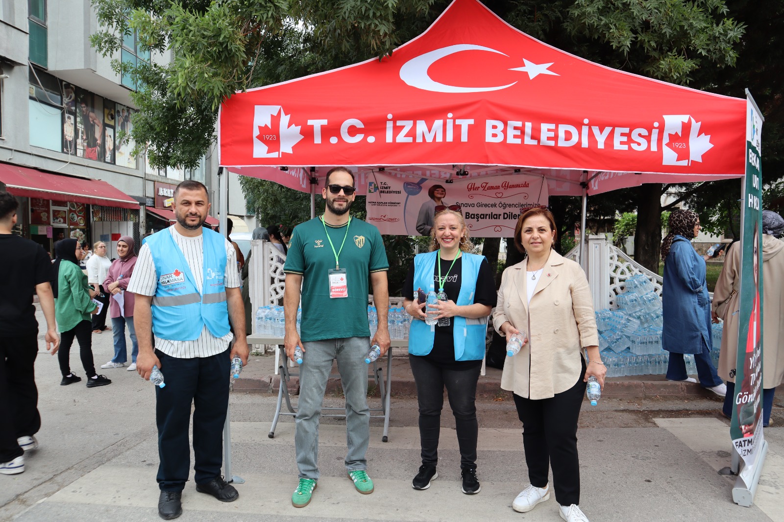 İzmit Belediyesi'nden YKS'ye giren öğrencilere destek<