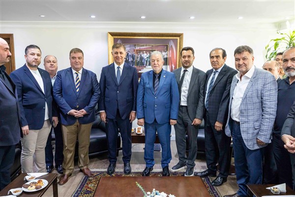 Başkan Tugay, İESOB heyetiyle bir araya geldi<