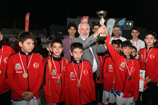 Isparta’da Minikler Futbol Turnuvası sona erdi<