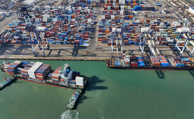 Çin’in dış ticaret hacmi 2025’te rekor tazeledi<