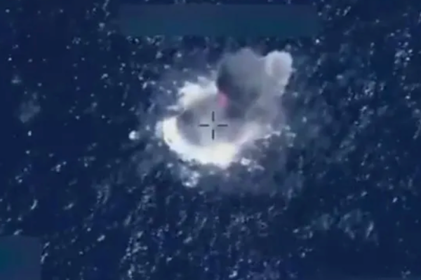 ABD, Pasifik'te dört uyuşturucu gemisine düzenlediği saldırıda 14 kişiyi öldürdü<